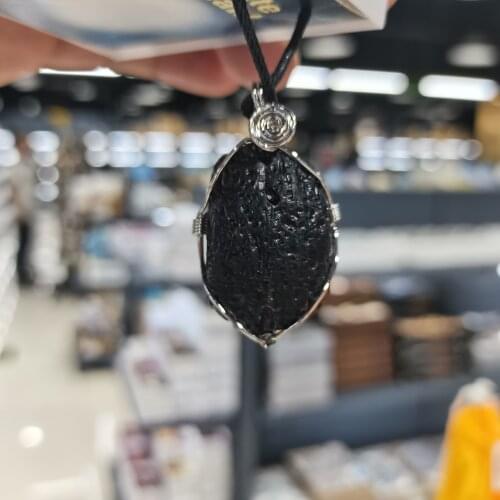 AAA+100% Authentic glass meteorite lei gong mo Thailand Czech meteorite pendant healing spirituality