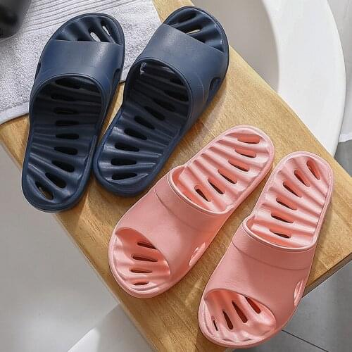 Slippers women take a bath bathroom home Slippery couples slip soft slippers men home slippers mens slippers mens shoes