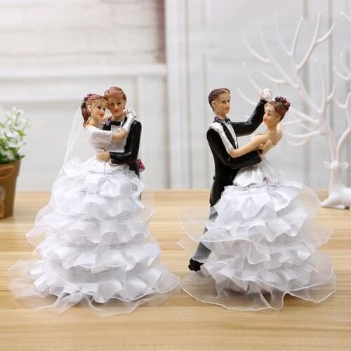 New dancing bride and groom wedding cake topper firgurines with bride dress decoration engagement / anniversary cake toppers