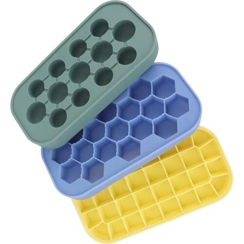 Silicone Ice Tray with Large Capacity Three-layer, Removable Sealed Lid for Chilled Drinks, Whiskey