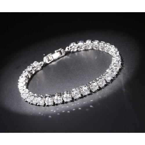 Qimoshi 2019 New Zircon bracelets for women Fashion Charm Bracelet Send Jewelry OL charm Bracelet for Lovers Christmas Gift Box