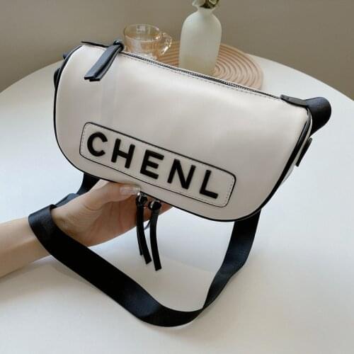 Net Red Lightweight One-shoulder Underarm Dumpling Bag Female Bag 2021 New Letter Korean Fashion All-match Messenger Bag