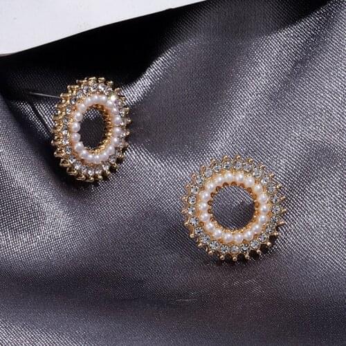 New fashion crystal earrings pearl earrings temperament women geometric stud earrings stud earrings jewelry accessories