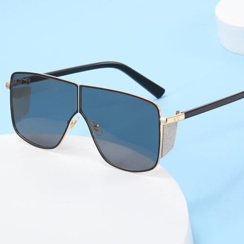 The new 2021 PC pieces that stick a skin sunglasses for female fashion in Europe and America big face sunglasses lenses shading