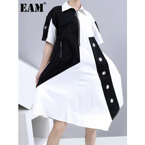 [EAM] Women White Spliced Irregular Zippers Buckle Dress New Lapel Short Sleeve Loose Fashion Tide Spring Summer 2021 1DE1805