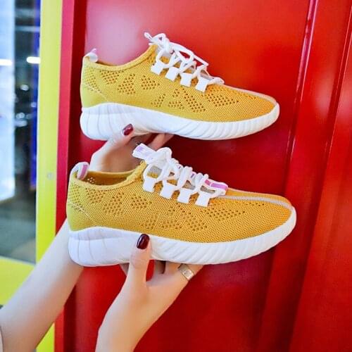 2019 Summer New Breathable Little White Shoes Girl Flyweaver Socks Girl Korean version of the sneakers Girls