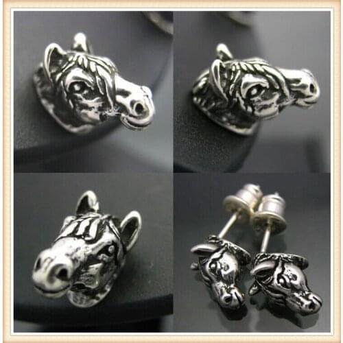 DANGGAO Stud Earrings