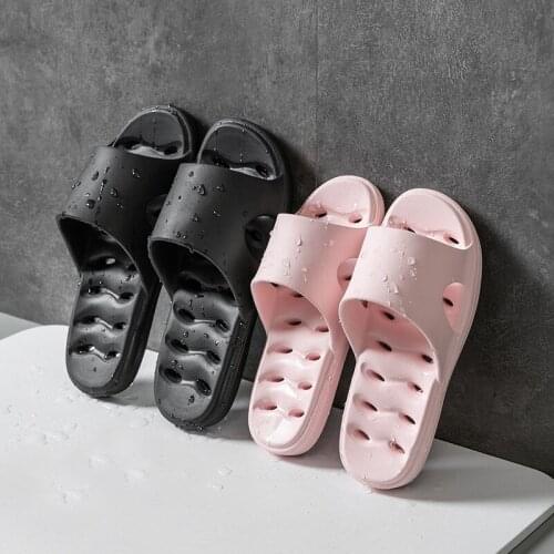 Summer Home Women/Men Slippers Bathroom Hollow Slides Women Indoor Non-Slip Sandals Couples Flip Flops Ladies Soft Bottom Shoes