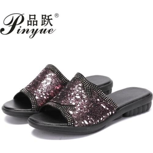Casual Rhinestones Slippers Large Size 35--42 Women Shoes Fashion Mother Slippers Summer Non-slip Slippers