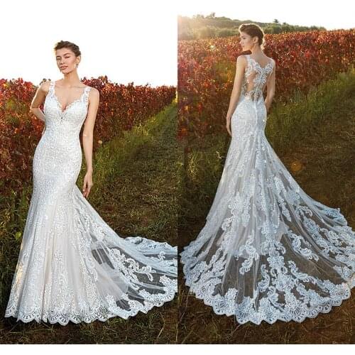 Elegant Mermaid Wedding Dresses Lace Appliques V Neck Button Back Trumpet Wedding Dress Sweep Train Plus Size Robe De Mariee