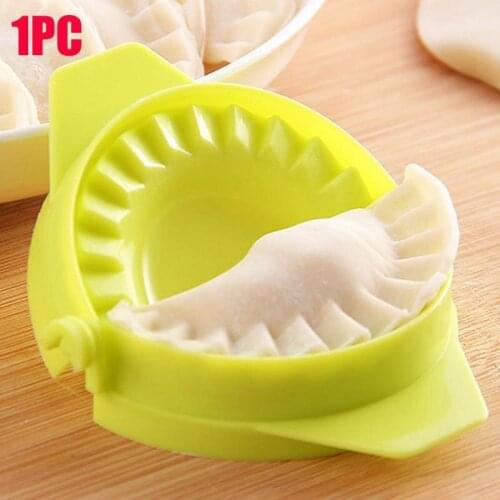 1pc Plastic Dumpling Molds Chinese Food Jiaozi Maker Dough Press Dumpling Pie Ravioli Hand Mould Kitchen Creative DIY Tools New