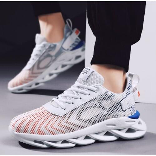 Mens Shoes Casual Lightweight Breathable Spring Summer Lace-Up Mesh Sneakers Black White Fashion Shoes 2021 Men Tennis Trainers