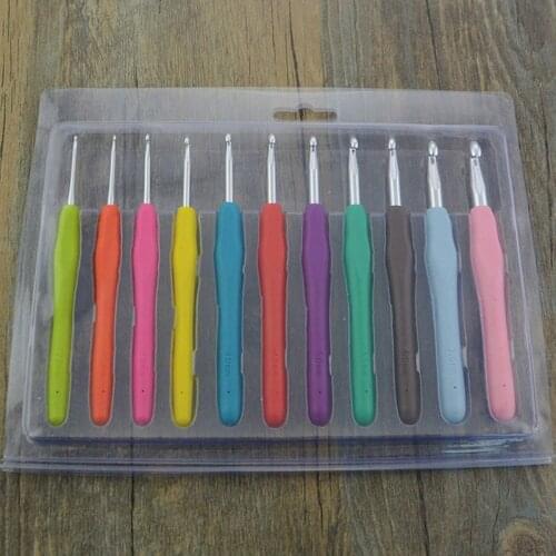 Crochet Hooks Knitting Needles Set Soft Handle Needles Sewing Accessories DIY Tool 12Pcs Silicone Aluminum Crochet Hooks Set