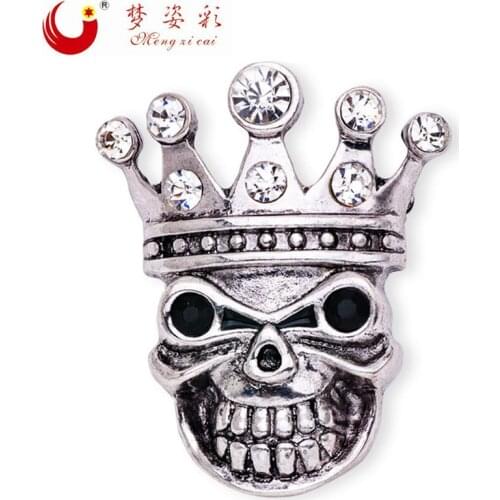 New Skeleton Design Pop Punk Style Brooches for Women Men Skull Broches mujer Pins Crystal Crown Broches para ropa Jewelry Gift
