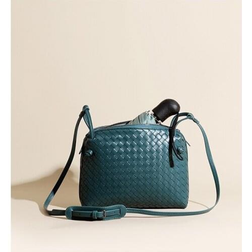 2021 Designer Womens Shoulder Bag Leather Woven Messenger Bag Brand Female Travel Wallet Fashion Luxury Feminina Crossbody Bag