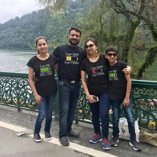 2021 new mom and dad parent-child wear short sleeve T-shirt cartoon battery letter printing a family of three fashion trend