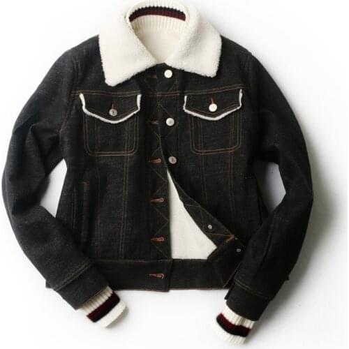 Lambs wool joining together of new fund of 2020 autumn winters is embroidered denim jacket