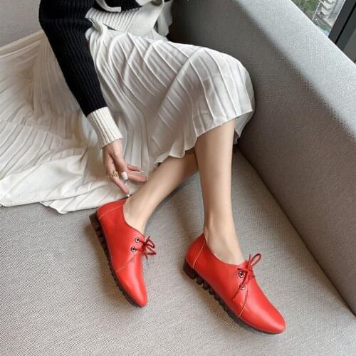 YQBTDL 2020 Autumn Lace Up Flats Shoes Women Beige Red Black Artificial Leather Soft Comfortable Daily Flat Oxford Shoes Women