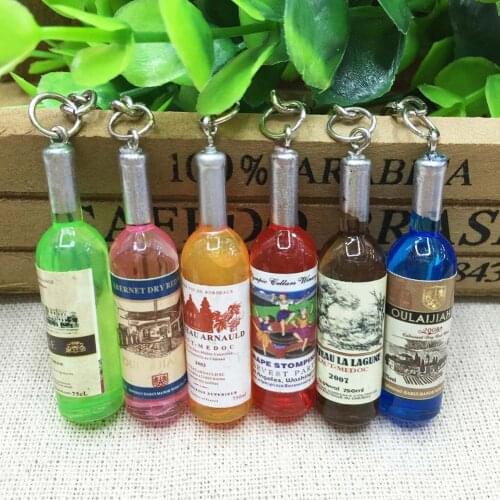 Couple Car Key Ring Creative Beer Bottle Keychain Phone Bag Charm Pendant Gift for Women Men Car Bag Keyring Pendant Accessions