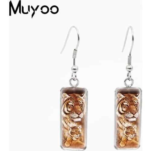 2021 New Vintage Tiger Lion Giraffe Mother and Baby Forest Animals Rectangle Stainless Steel Fish Hook Dangles