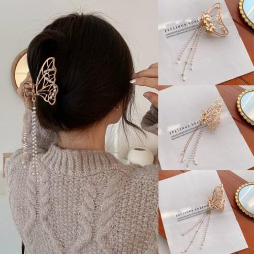 Ruoshui Woman Elegant Pearl Tassel Hair Claws Girls Floral Metal Hairpins Women Fashion Hair Accessories Hair Clips Barrettes
