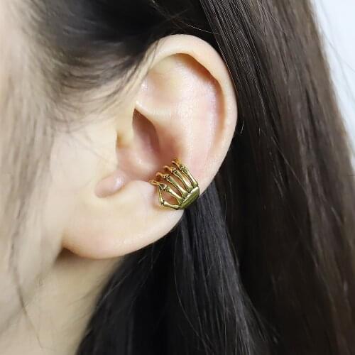 1pc Skull Hand Clip Earrings Fashion Punk Style Personality No Pierced Exaggerated Gothic Style Jewelry for Men Women Ring