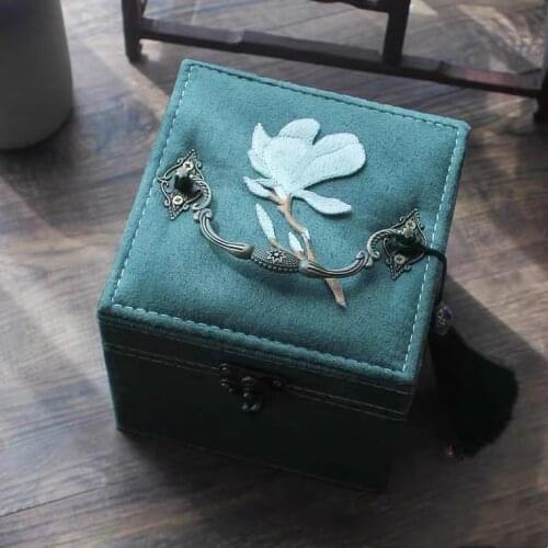 HOSENG Emerald Elegant Retro Ladies Jewelry Storage Box Chinese Style Earrings Ring Brooch Gift Embroidery Case HS_6757