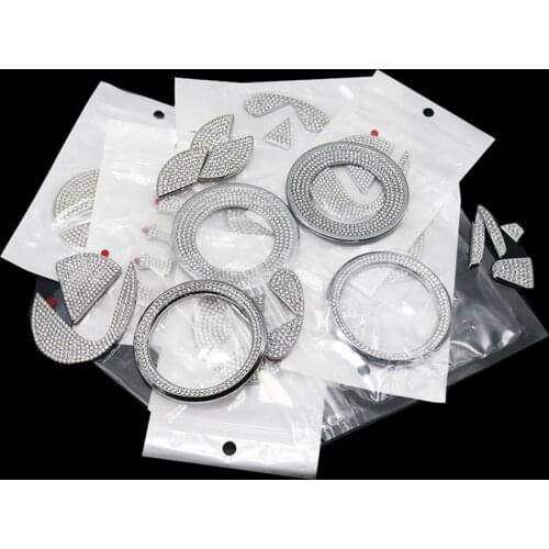 Car Styling 3D Auto Steering Wheel Emblem Sticker Diamond Car Trim Ring Silver Auto Logo Decoration Sticker Interior Accessories