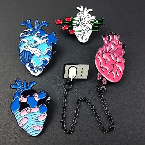 Fashion Heart Shape Enamel Cartoon Pins Brooches Badges Bags Metal Pin Gifts For Friends Jewelry Brooch DIY Clothes Hat Backpack
