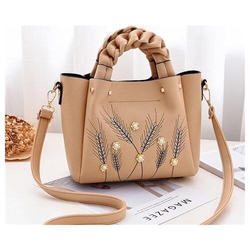 New Simple Large Capacity Female Luxury Messenger Bag Large Tote Bags High Quality Yellow Wheat Handbag For Lady Crossbody Bag