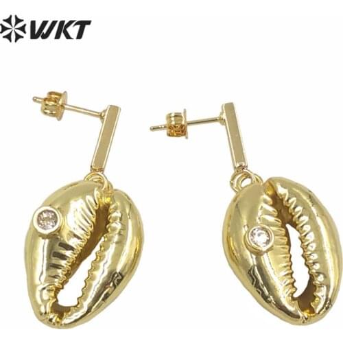 MPE048 Wholesale irregular cowrie shell with full gold plated earrings women special conch shell earring stud