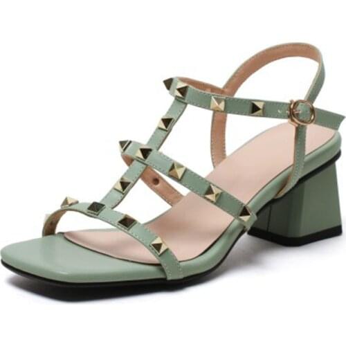 2020 Summer Korean Style New High Heel Chunky Heel Open Toe Rivet All-match Sandals Womens Large Size