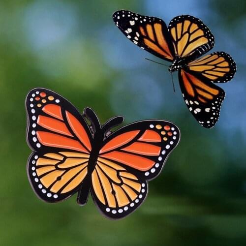 North America Beautiful Monarch Butterfly Flying Enamel Pin Gorgeous Dreamer Insect Badge