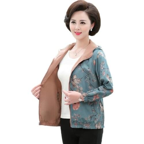 Womens Jacket 2020 Spring Autumn Double-sided Thin Cardigan Coat Middle-aged Mother Tops Female Hooded Windbreaker 5XL W2069