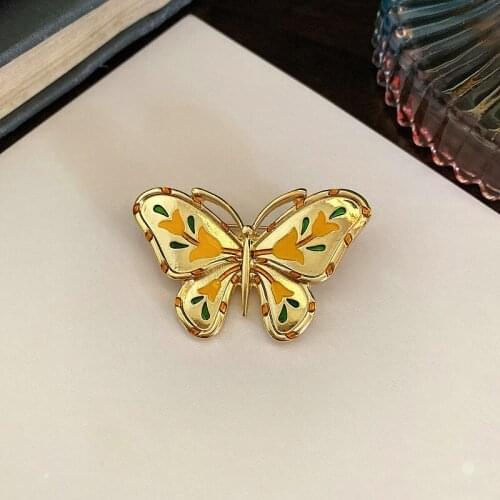 Medieval classic palace drip enamel gold brooch vintage French elegant elegant coat pin female butterfly