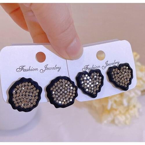 Classic Design Shiny Rhinestone Heart Stud Earrings for Women Romantic Cute Female Stud Earring Party Jewelry Accessories