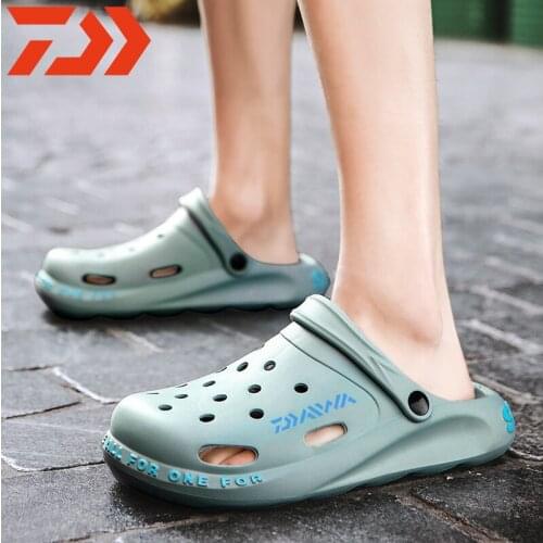Daiwa Men Sandals LiteRide Hole Shoes Fishing Shoes Outdoor Beach Dawa Slippers Hollow Soft Bottom Sandals Summer Fishing Shoes