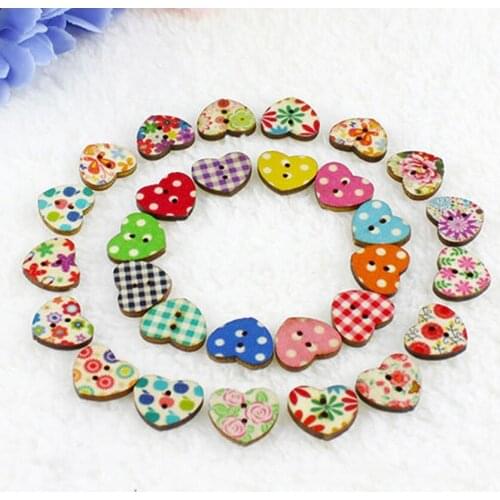 100pcs DIY Mixed Wood Sewing Buttons Scrapbooking Painted Lovely Heart Shape