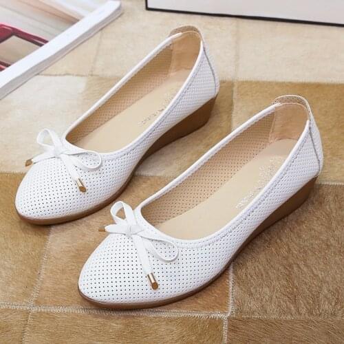 2021 Summer Women Ballet Flats Elegant Slip on Leather Shoes Low Heels Sandals Women Flats Closed Toe Boat Shoes Breathable