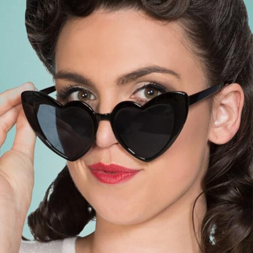 Red Heart Sunglasses Women Vintage Brand Designer Heart Shaped Sun Glasses Cat Eye Shades Female Rave Party Friend Gift Lunettes