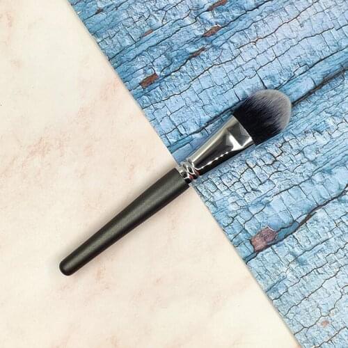 1Pcs Flat-shaped Foundation Brush Facial Application Makeup Brush Brighten up Art scan Professional Makeup Tools