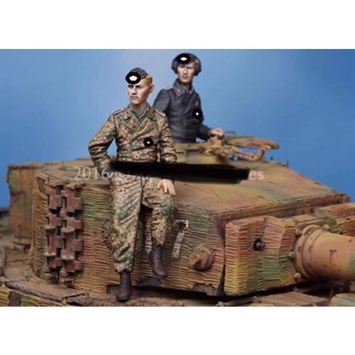 Soldier model accessories Two German Tiger Tank Soldiers 1:35
