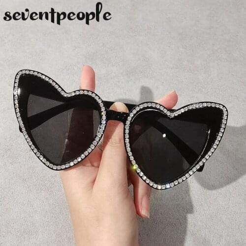 Diamond Heart Glasses Women 2021 Luxury Brand Designer Rhinestone Hearts Sun Glasses For Female Fashion Очки Сердечки Эффект