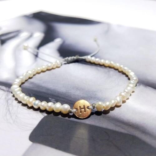 Lii Ji Pearl Bracelet 26 Letters Bracelet 14k Gold filled Friendship Personality Team Name Baby Men Women Birthday Gifts