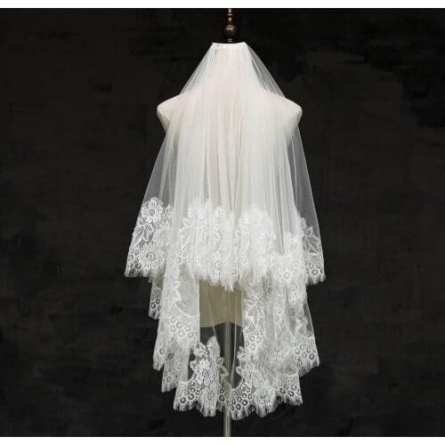 White Ivory Lace Edge Wedding Veils Elegant Vintage Bohemian Short Bridal Veil Tulle Bride Hair Accessories HL115