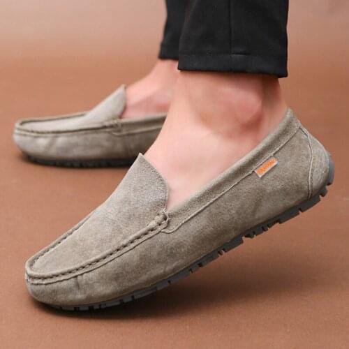 Mens Loafers cow suede leather Comfortable Flat Casual Shoes Breathable Slip-On Soft Driving Shoes Moccasins Hombre Men Shoes
