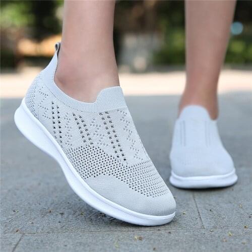 Damyuan Womens Flat Shoes Slip on Walking Jogging Loafers Summer Comfortable Womens Shoes White Flat Shoes Women Old Man Shoes