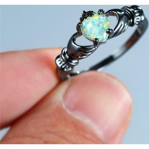Dainty Fashion Claddagh Heart Ring Cute Female White Opal Stone Ring Vintage Black Gold Wedding Rings For Women Engagement Gifts
