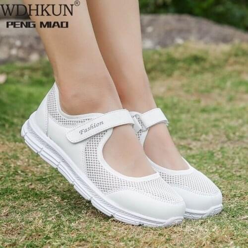 Summer Sandals Soft Soles Portable Sneakers Walking Shoes Flat Soles for Women Breathable Shoes for Elder Mothers 00766