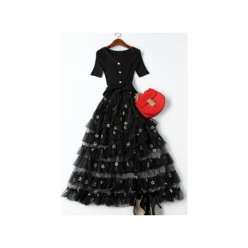 2019 spring and summer womens new V-neck slim sweater + star embroidery cake mesh half skirt suitT3569